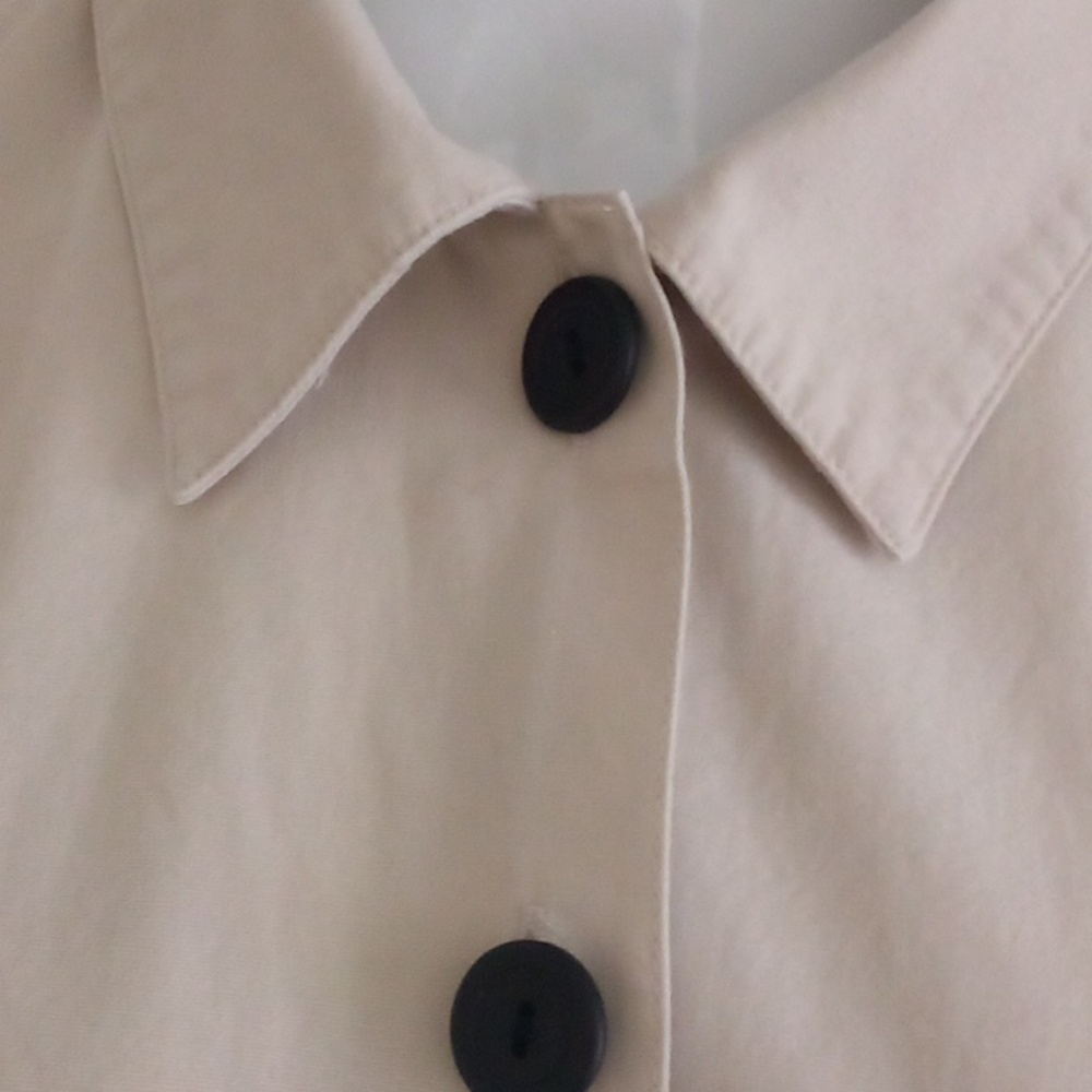 Outdoor Styling! Embroidered Button-Down Moose and 🐻 Top - Picture 5 of 9